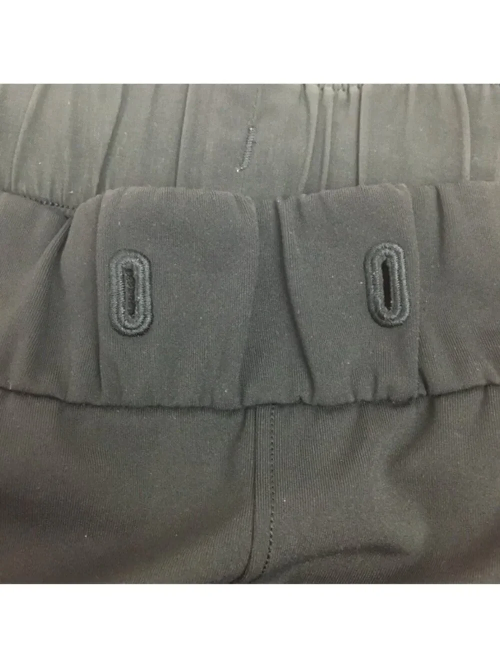 Lululemon On The Fly 2.5” Athletic Shorts Black Womens Size 8